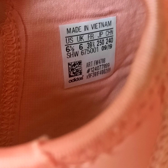 Adidas NMD_R1 Originals Boost Glory Pink Running Shoe - Picture 6 of 9